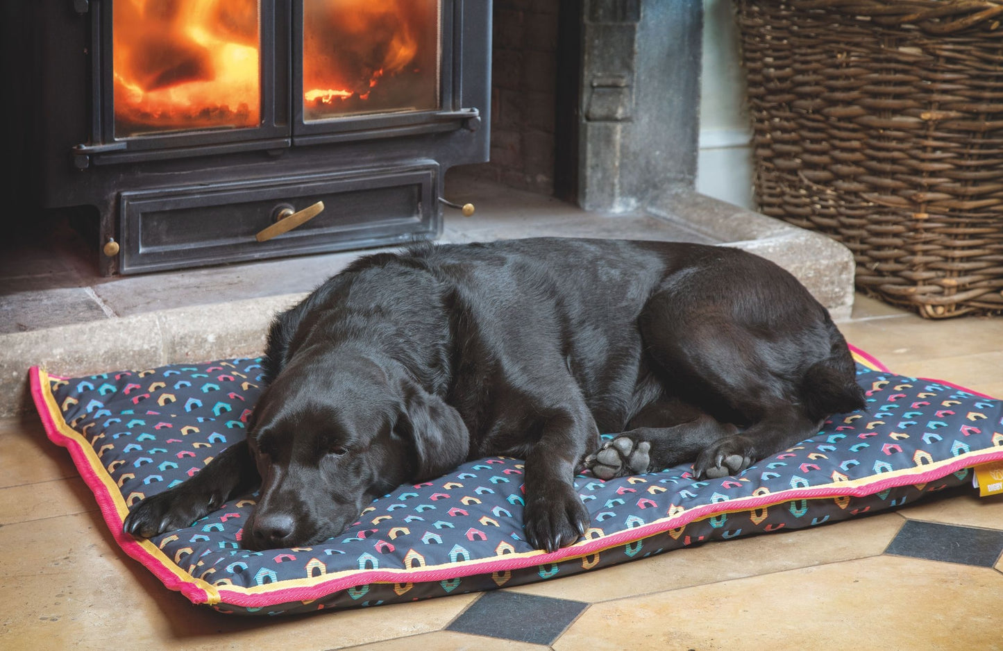 Shires Digby & Fox Waterproof Dog Bed